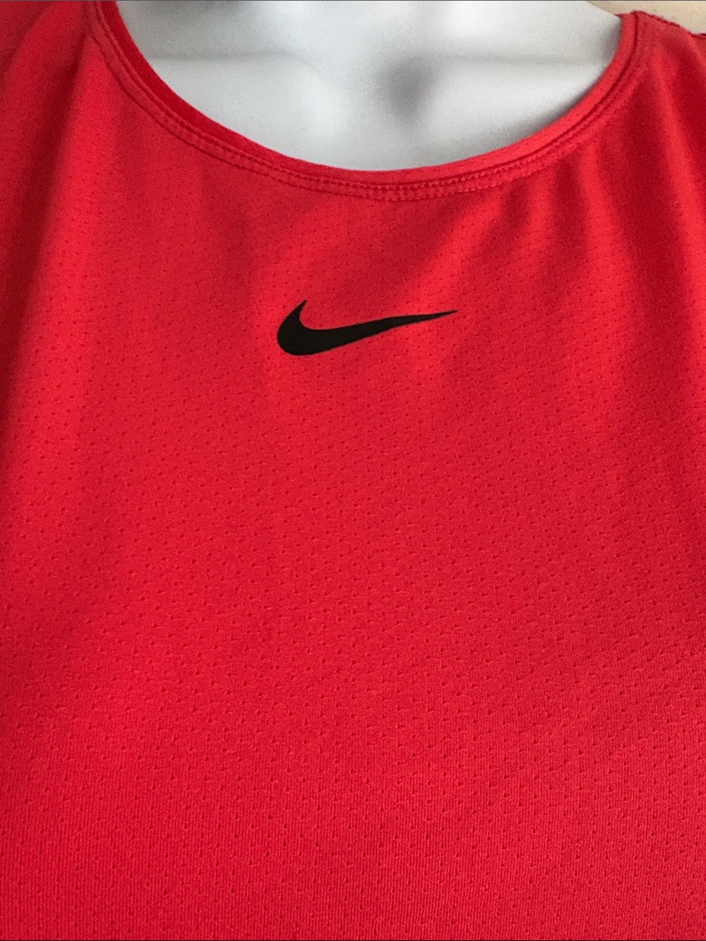 Nike Women's Bright Coral Athletic Tank with Black Swoosh Size Large - Picture 2 of 6